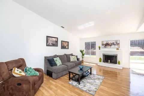 MLS: 325032277