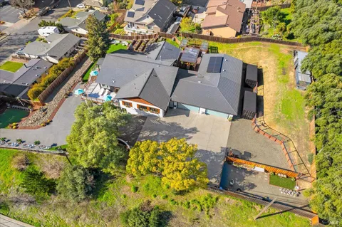 2135 E 2nd Street, Benicia, CA 94510 - MLS#: 325003920