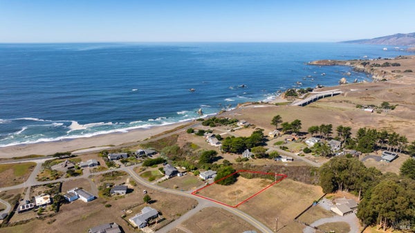 225 LOS SANTOS DR, BODEGA BAY, CA 94923 - Image 97645cb1cb2dc7b5279cd45c09e28343/1068117033