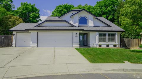 Photo of 930 Quate Court, Vacaville, CA 95688 (MLS # 325089483)