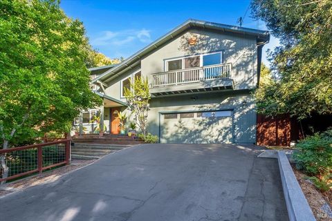 Photo of 1200 Calle Del Arroyo, Sonoma, CA 95476 (MLS # 325070404)