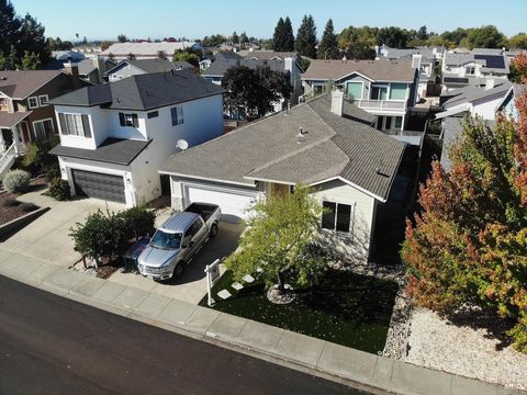 Photo of 1214 Marque Drive, Rohnert Park, CA 94928 (MLS # 325093217)