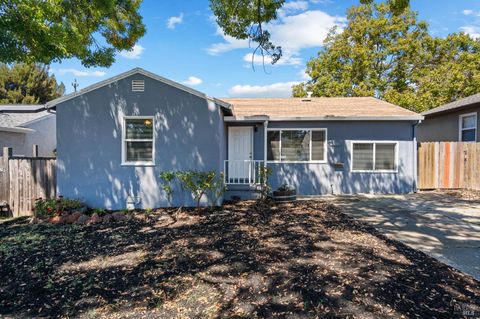 Photo of 229 Hermosa Avenue, Vallejo, CA 94589 (MLS # 325063652)