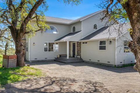 Photo of 95 Longhorn Ridge Road, Napa, CA 94558 (MLS # 325083976)