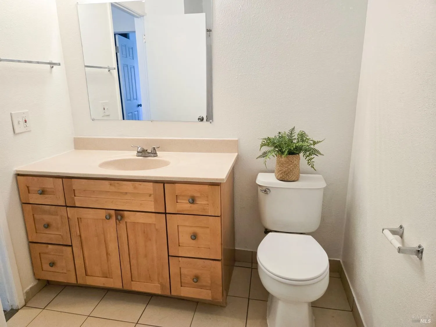 Rohnert Park, California 94928, United States, 8 Bedrooms Bedrooms, ,6 BathroomsBathrooms,Residential,Active,193771