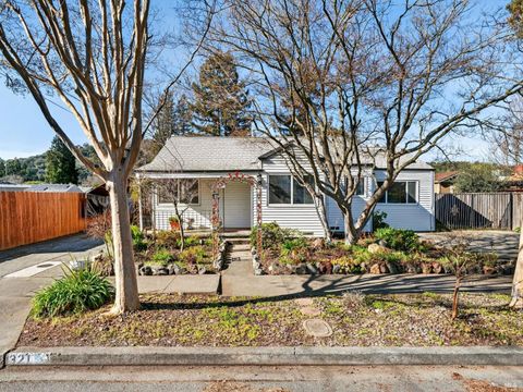 Photo of 321 Roosevelt Street, Napa, CA 94558 (MLS # 326008714)