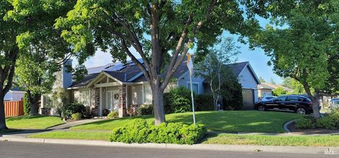 Photo of 2138 Devonshire Street, Napa, CA 94558 (MLS # 325082561)