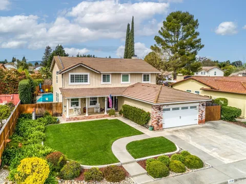 107 Gatehouse Court, Vacaville, CA 95687 - MLS#: 325027054