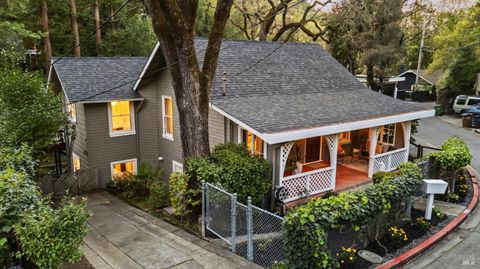 Photo of 120 Redwood Road, San Anselmo, CA 94960 (MLS # 326015683)