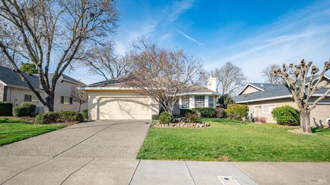 Photo of 8151 Oakmont Drive, Santa Rosa, CA 95409 (MLS # 326005471)