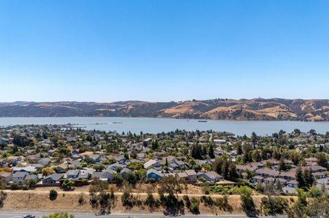 Photo of 117 Sunset Circle #34, Benicia, CA 94510 (MLS # 325075572)