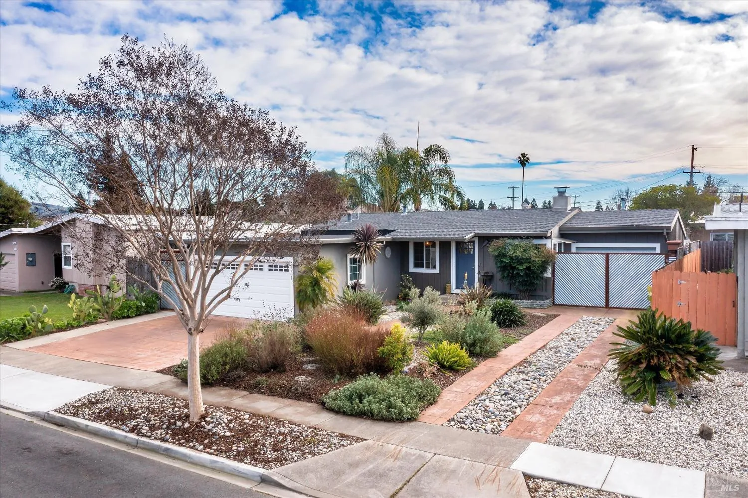 Napa, California 94559, United States, 3 Bedrooms Bedrooms, ,2 BathroomsBathrooms,Residential,Pending,19933