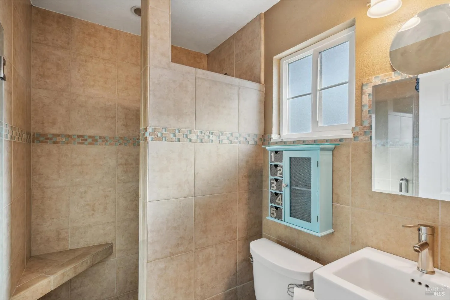 Napa, California 94559, United States, 3 Bedrooms Bedrooms, ,2 BathroomsBathrooms,Residential,Pending,19933