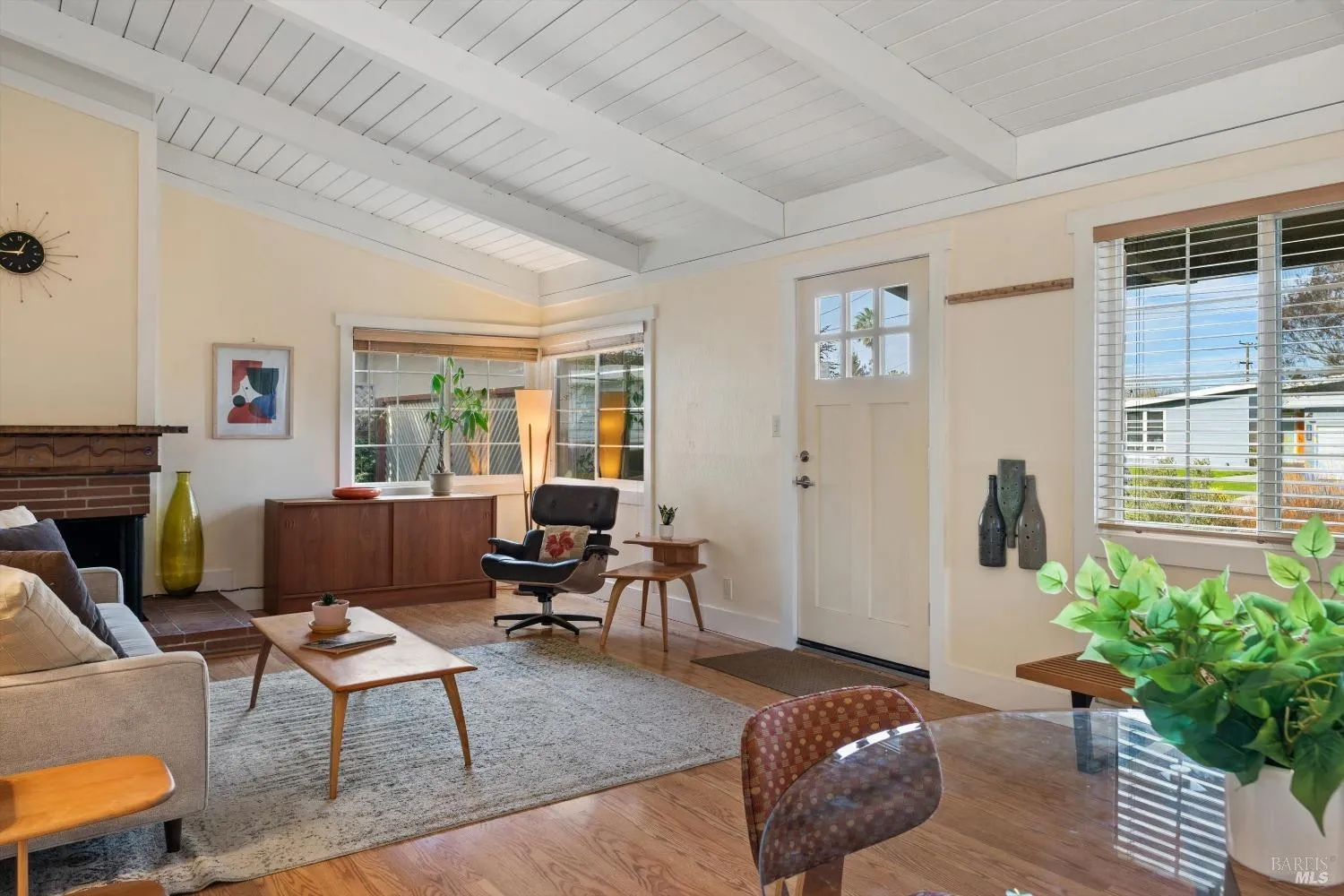 Napa, California 94559, United States, 3 Bedrooms Bedrooms, ,2 BathroomsBathrooms,Residential,Pending,19933