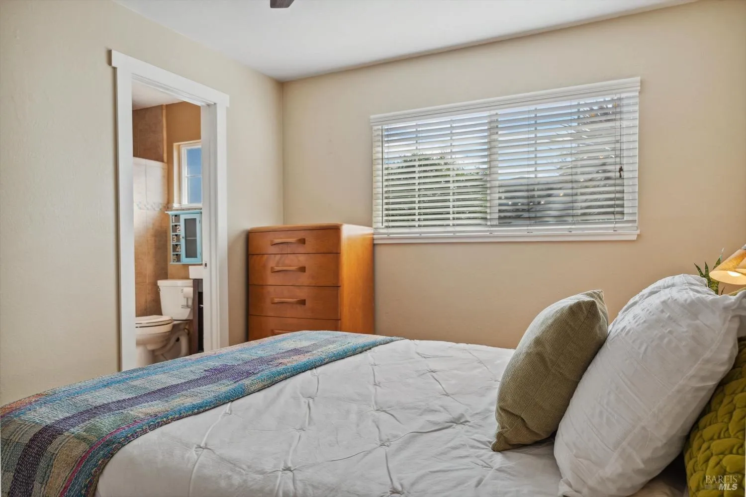 Napa, California 94559, United States, 3 Bedrooms Bedrooms, ,2 BathroomsBathrooms,Residential,Pending,19933