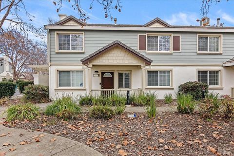 Photo of 502 Daniels Avenue, Vallejo, CA 94590 (MLS # 325103484)