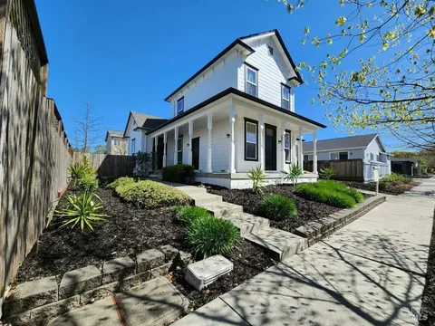 MLS: 325039563
