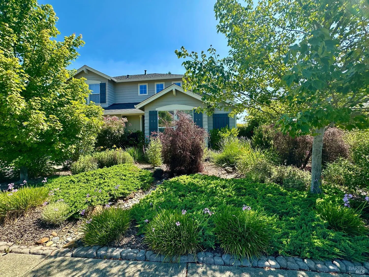 Cloverdale, California 95425, United States, 4 Bedrooms Bedrooms, ,3 BathroomsBathrooms,Residential,Active,141573