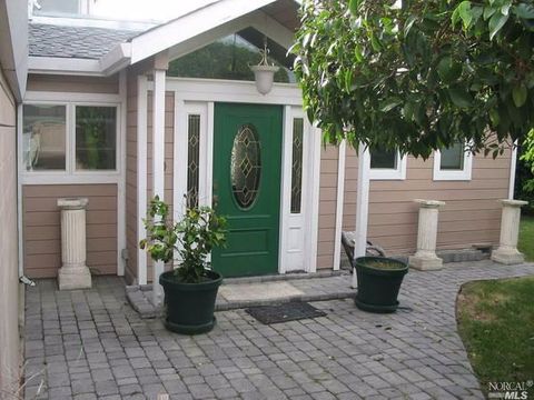 Photo of 230 DIVISO Street, Tiburon, CA 94920 (MLS # 325072328)