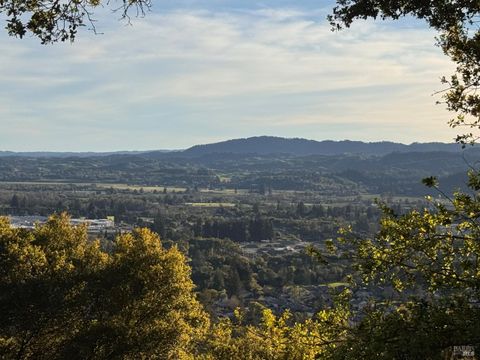 Photo of 14885 Mcdonough Heights Road, Healdsburg, CA 95448 (MLS # 326018762)