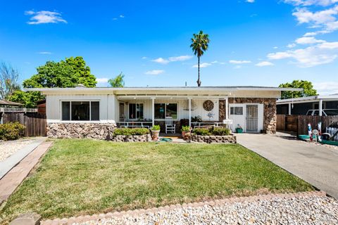 Photo of 14 Margo Court, Napa, CA 94558 (MLS # 325049655)