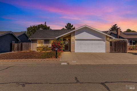 Photo of 253 Carlisle Way, Benicia, CA 94510 (MLS # 325085217)
