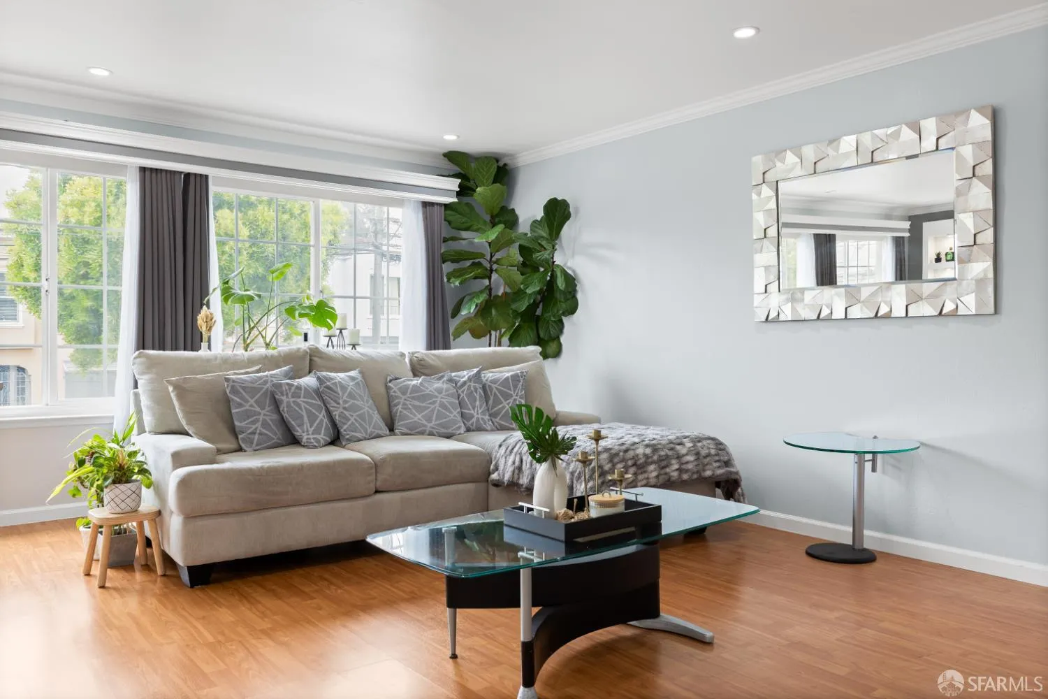 Daly City, California 94014, United States, 4 Bedrooms Bedrooms, ,3 BathroomsBathrooms,Residential,Active,213982