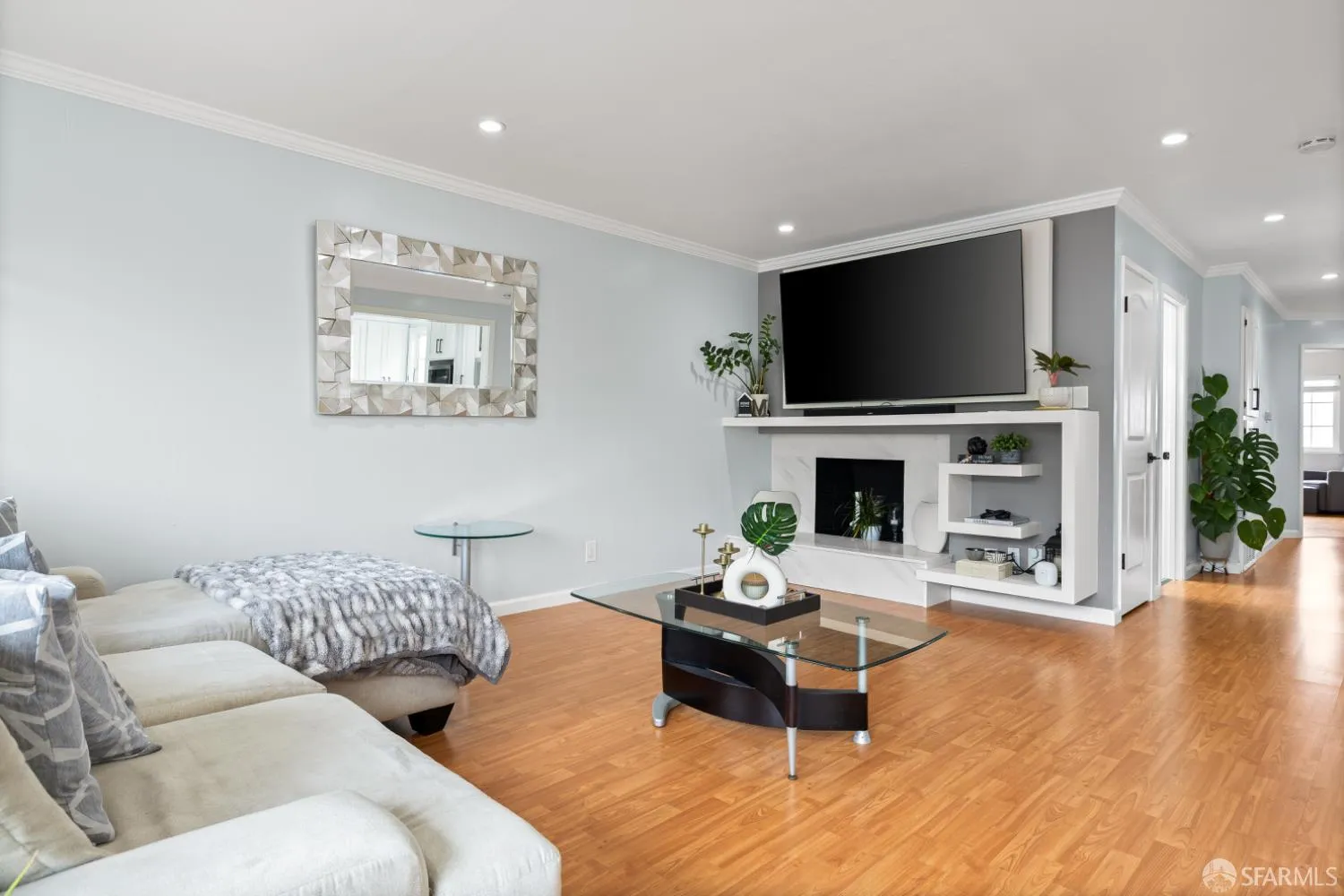 Daly City, California 94014, United States, 4 Bedrooms Bedrooms, ,3 BathroomsBathrooms,Residential,Active,213982