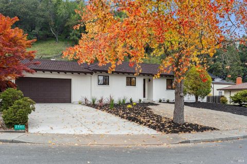 Photo of 2941 Brookwood Drive, Napa, CA 94558 (MLS # 326002795)