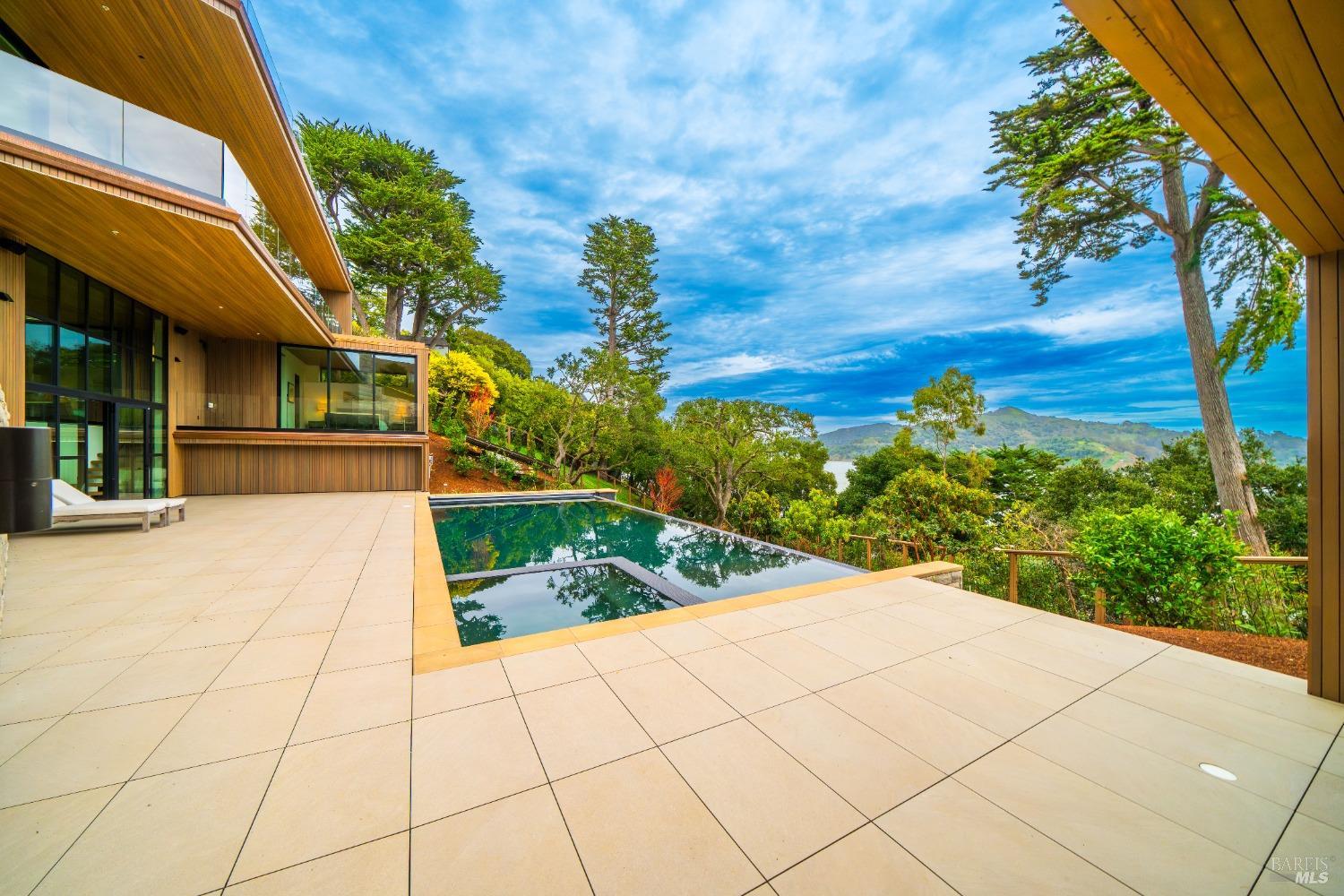 1 Blanding Lane