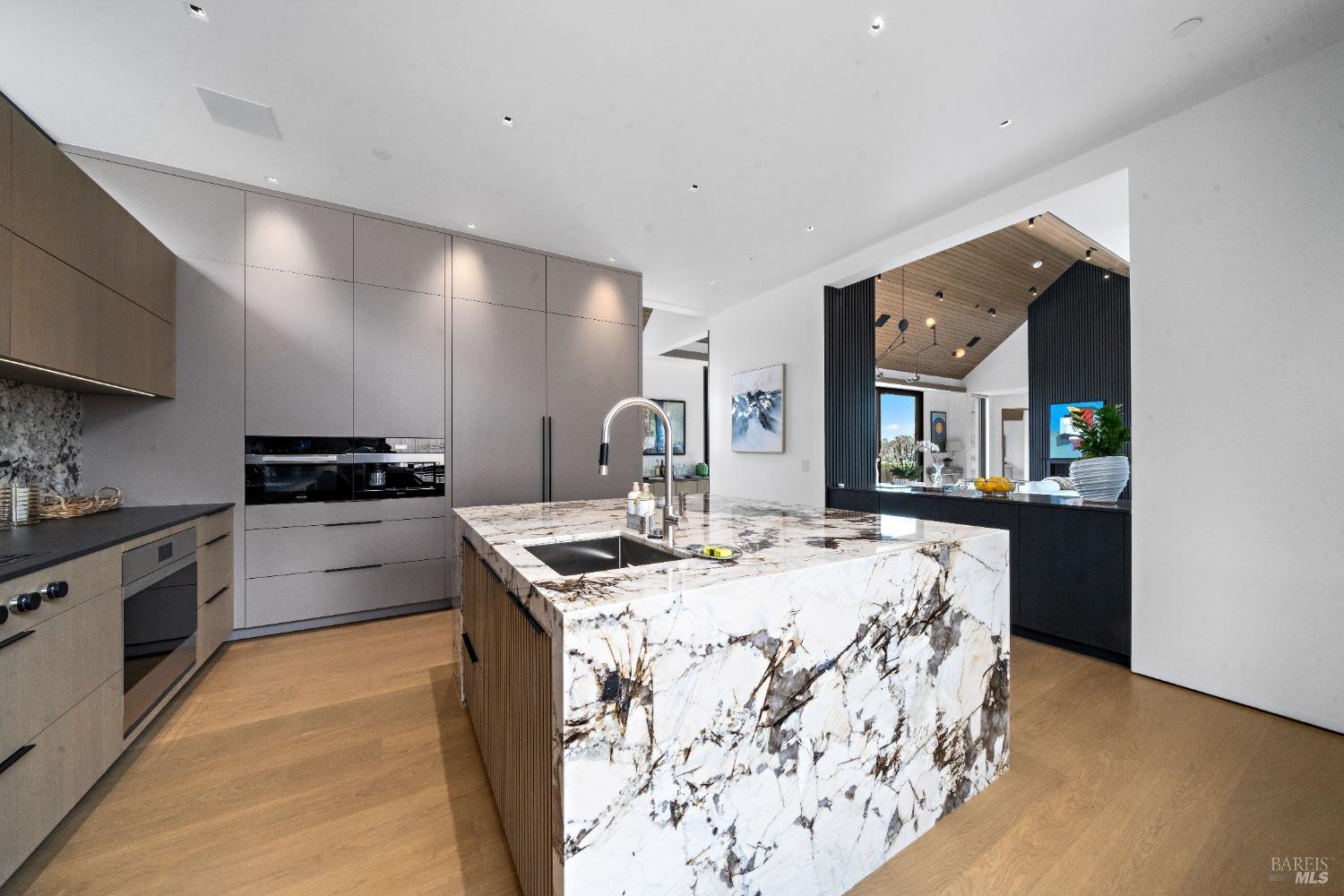 1 Blanding Lane