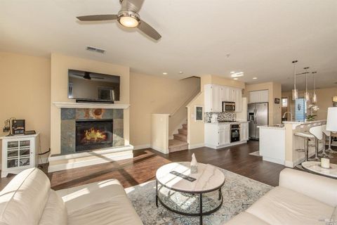 Photo of 121 Johnson Street, Windsor, CA 95492 (MLS # 325071892)