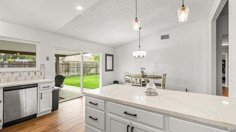 Photo of 148 Randall Avenue, Vacaville, CA 95687 (MLS # 325088399)