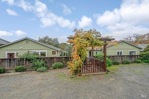 Photo of 17323 Hillside Avenue, Sonoma, CA 95476 (MLS # 325101776)