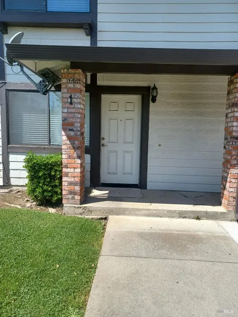 MLS: 325031916