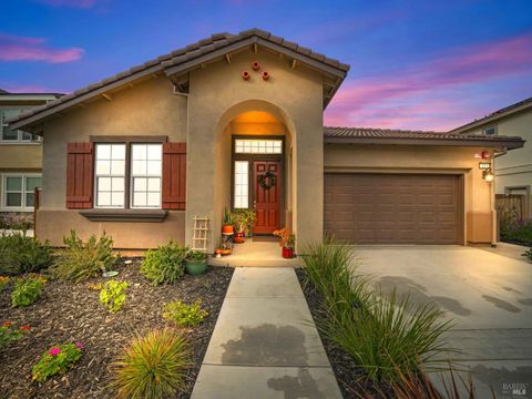 Photo of 224 Gannet Street, Vacaville, CA 95688 (MLS # 325101983)