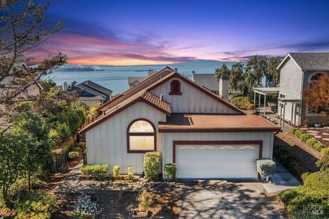 Photo of 125 Spinnaker Way, Vallejo, CA 94590 (MLS # 325092608) Photo of 125 Spinnaker Way, Vallejo, CA 94590 (MLS # 325092608)