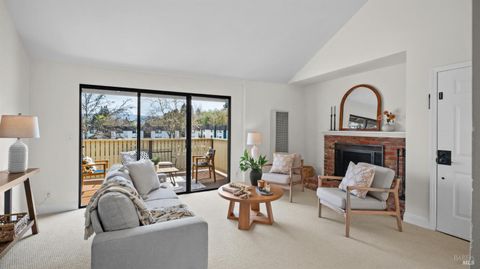 Photo of 279 Enterprise Drive, Rohnert Park, CA 94928 (MLS # 326003986)