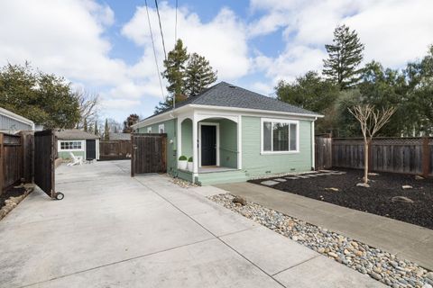 Photo of 11 10th Street, Petaluma, CA 94952 (MLS # 326008986)