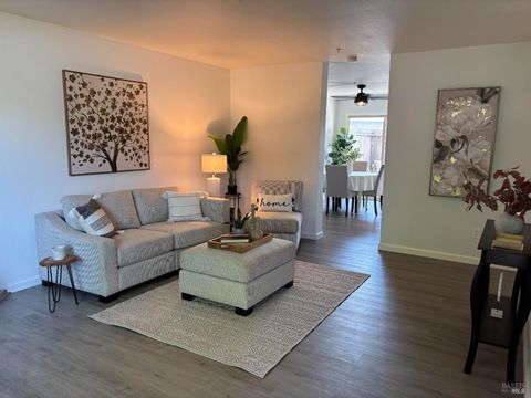 Photo of 1044 Eleanor Avenue, Rohnert Park, CA 94928 (MLS # 325082900)