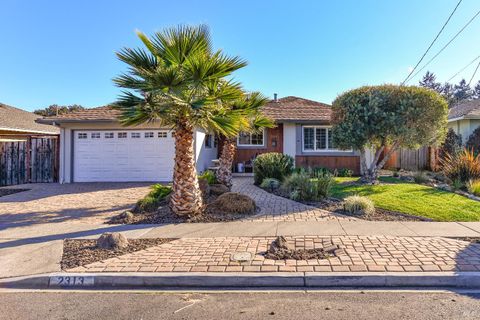 Photo of 2313 ROBERTO Street, Napa, CA 94558 (MLS # 326009383)