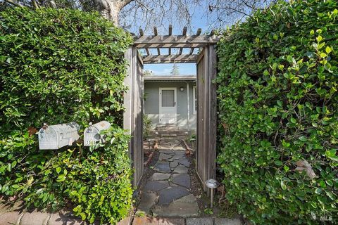 Photo of 1390 Garden Avenue, Saint Helena, CA 94574 (MLS # 326000743)