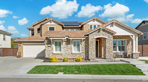 Photo of 2024 Linden Court, Vacaville, CA 95688 (MLS # 326014198)