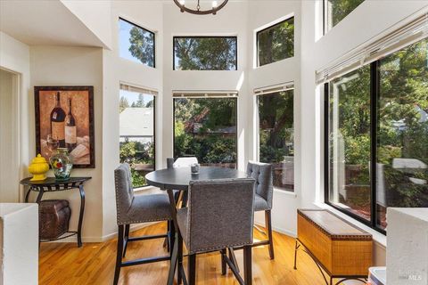 Photo of 1367 Sylvan Court, Healdsburg, CA 95448 (MLS # 325076573)