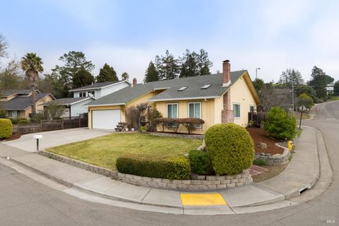 Photo of 1 Andreas Circle, Novato, CA 94945 (MLS # 326005389)