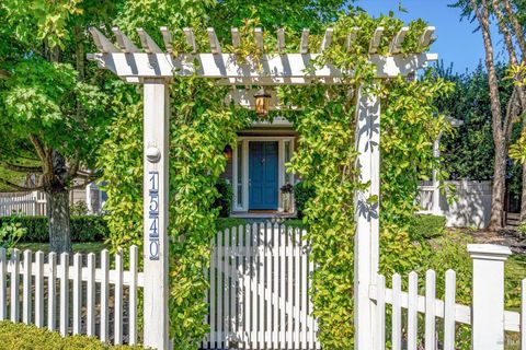 Photo of 1540 Allyn Avenue, Saint Helena, CA 94574 (MLS # 325082951)