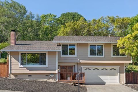 Photo of 34 Plata Court, Novato, CA 94947 (MLS # 326020082)