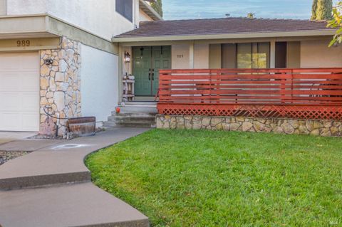 Photo of 989 Suffolk Way, Fairfield, CA 94533 (MLS # 325099244)