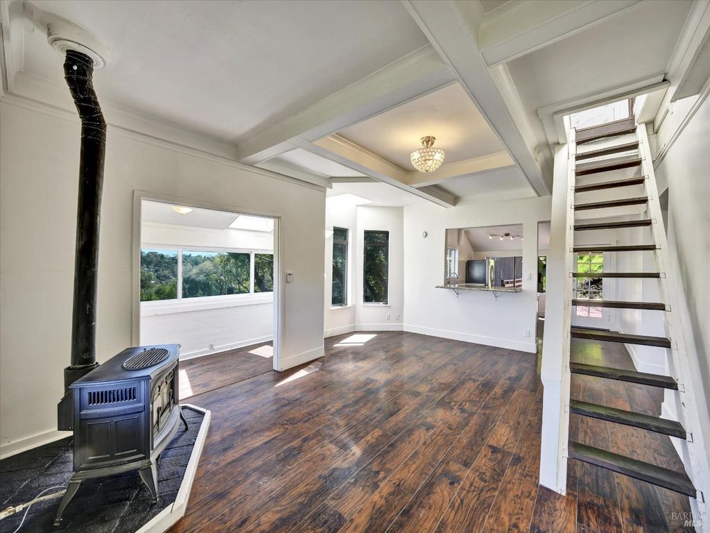 listing image 0