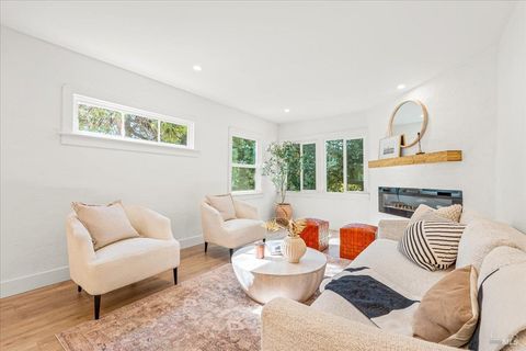 Photo of 1 Belle Avenue, San Rafael, CA 94901 (MLS # 325080660)